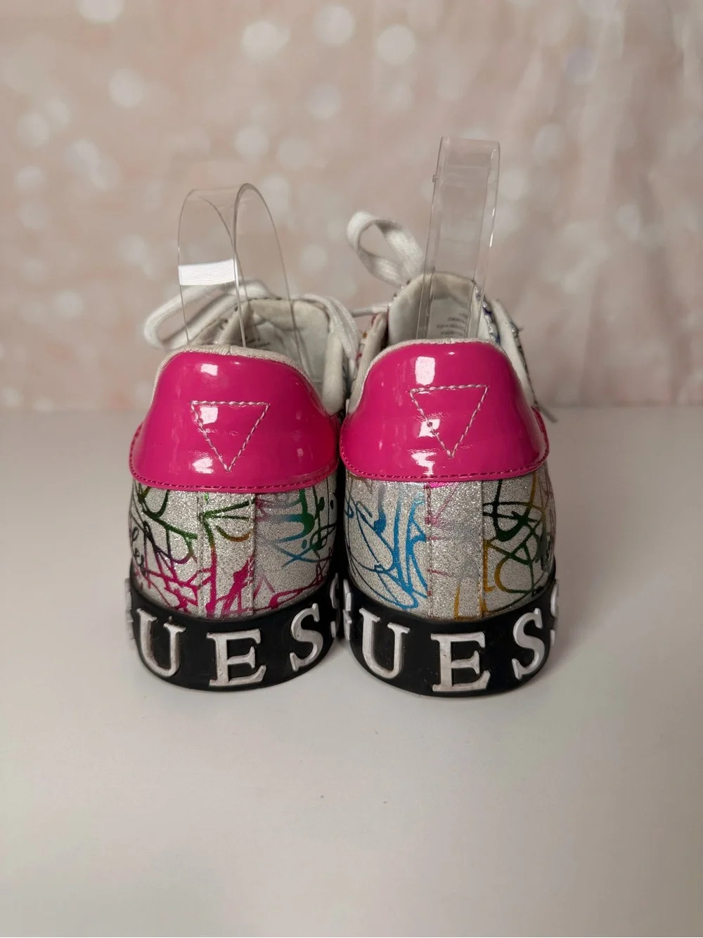 GUESS Fashion Sneaker White Graffiti Print